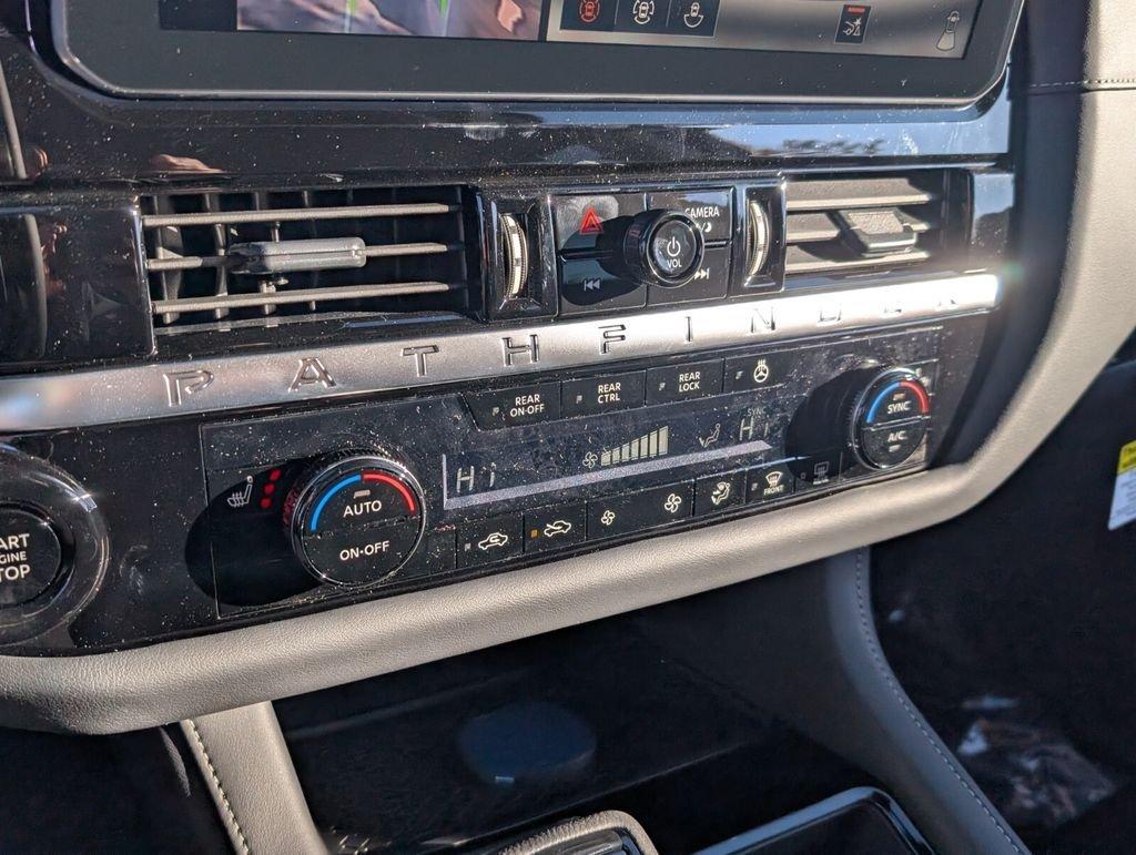 Nissan Pathfinder Sl - Thumbnail 16