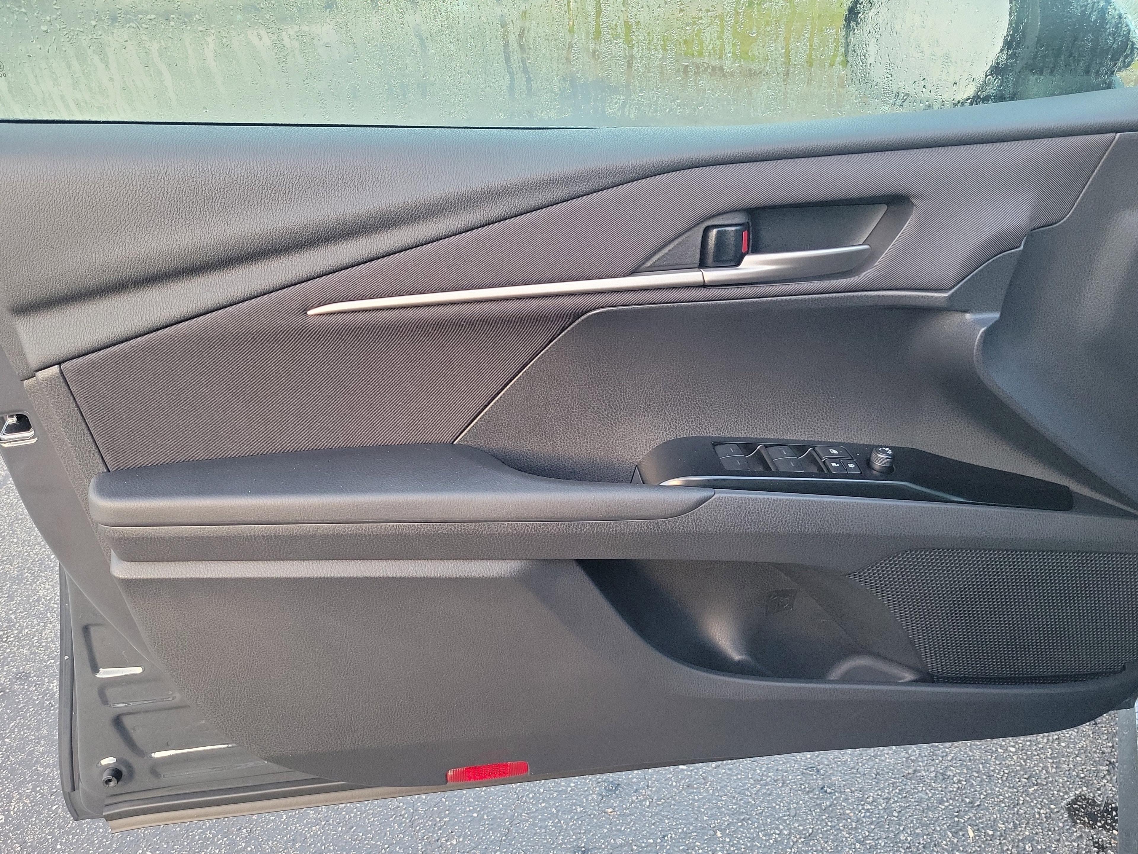 Toyota Camry Le Fwd - Thumbnail 13