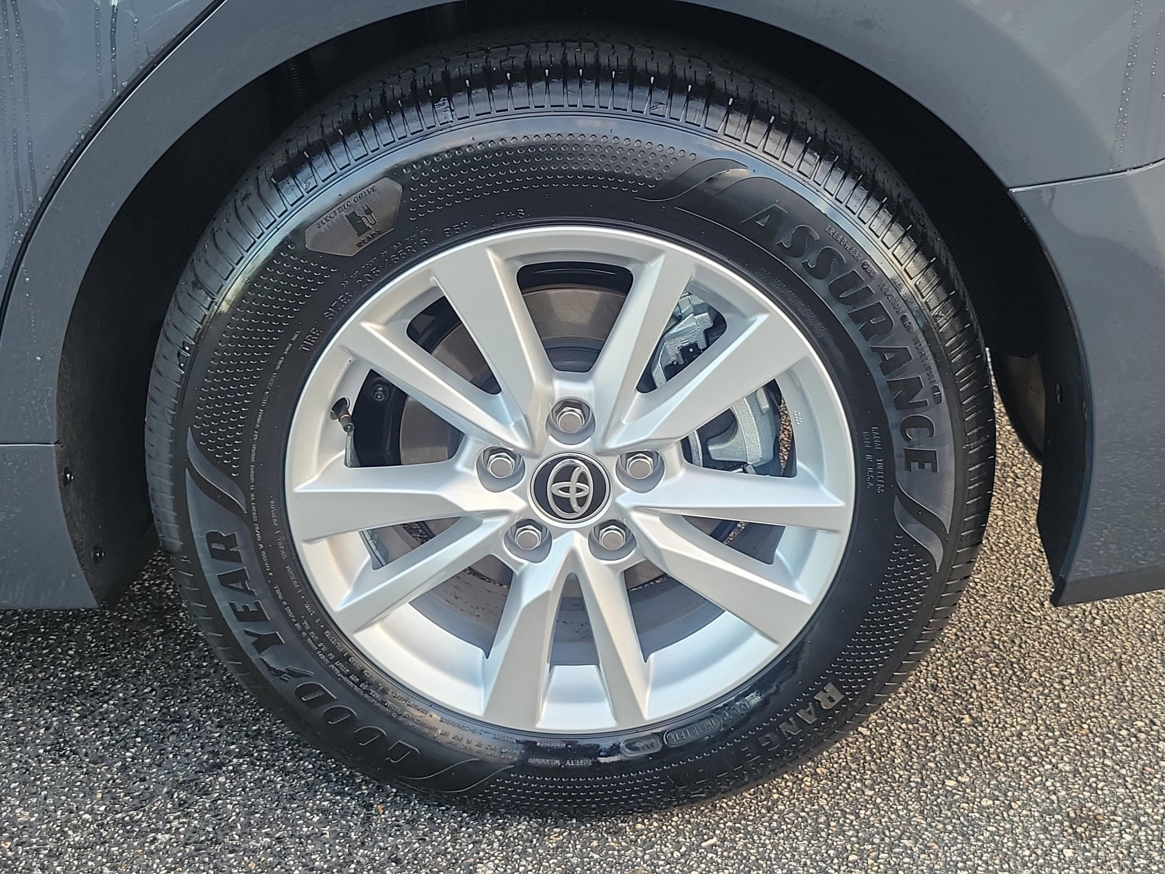 Toyota Camry Le Fwd - Thumbnail 8