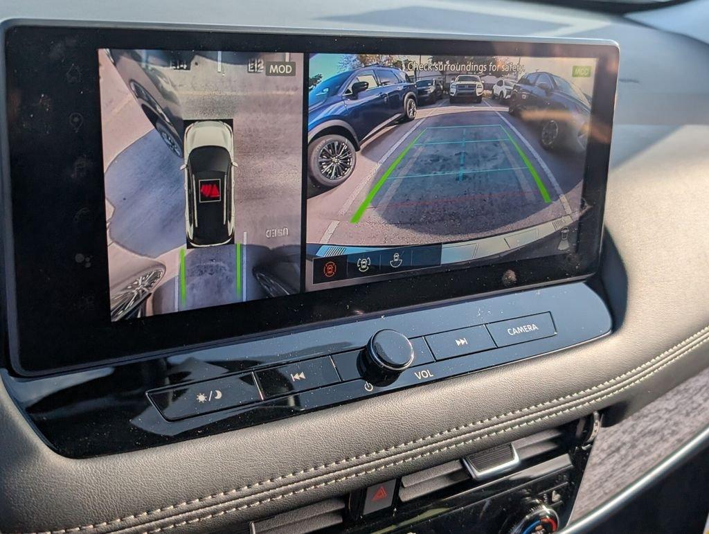 Nissan Rogue Platinum - Thumbnail 18