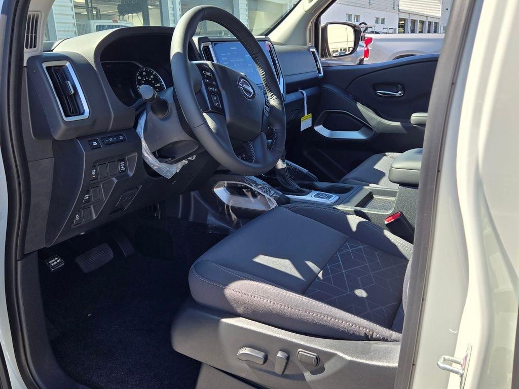 Nissan Frontier Crew Cab Sv - Thumbnail 8