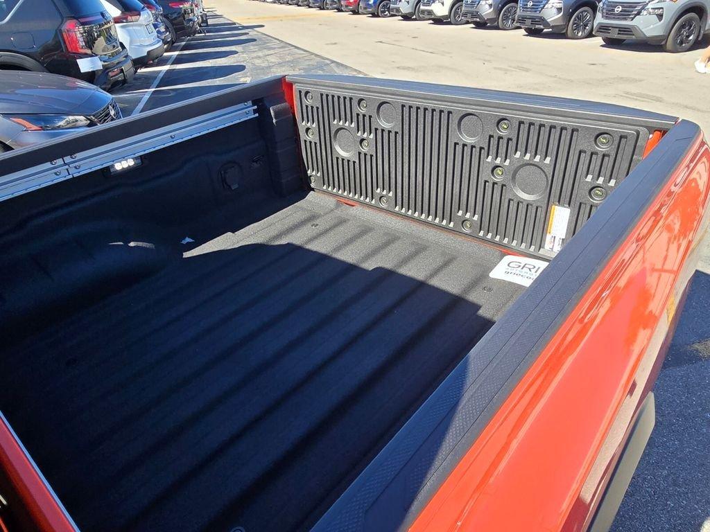 Nissan Frontier Crew Cab Pro-X® - Thumbnail 14