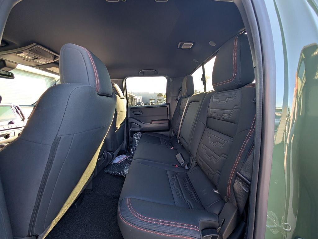 Nissan Frontier Crew Cab Pro-X® - Thumbnail 13