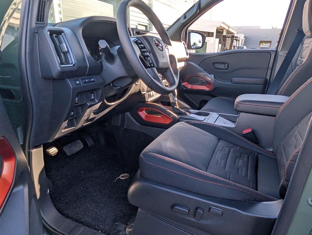 Nissan Frontier Crew Cab Pro-X® - Thumbnail 12