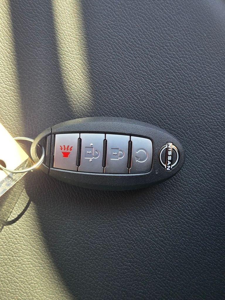 Nissan Frontier Crew Cab Pro-X® - Thumbnail 18