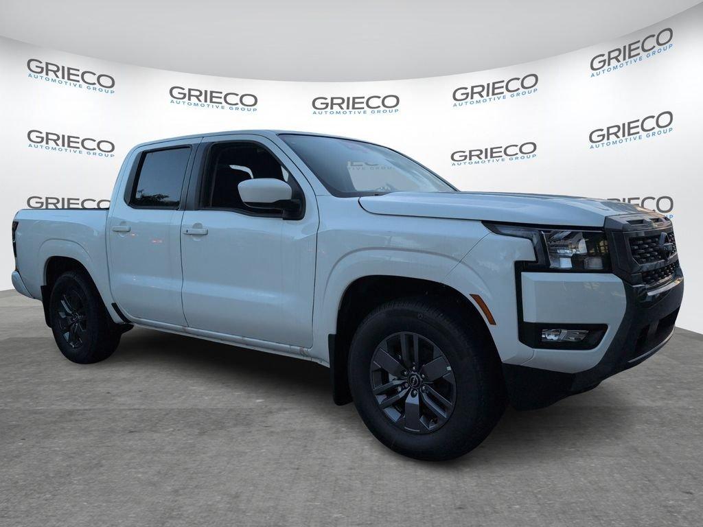 Nissan Frontier Crew Cab Sv - Thumbnail 2