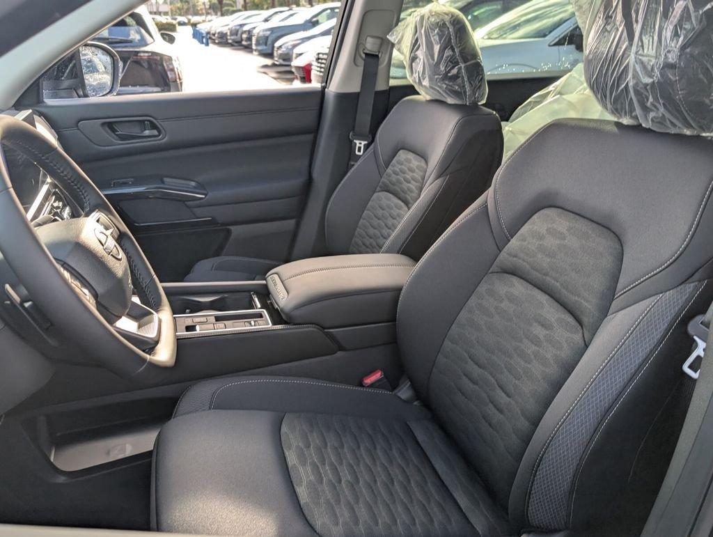 Nissan Pathfinder Sv - Thumbnail 11