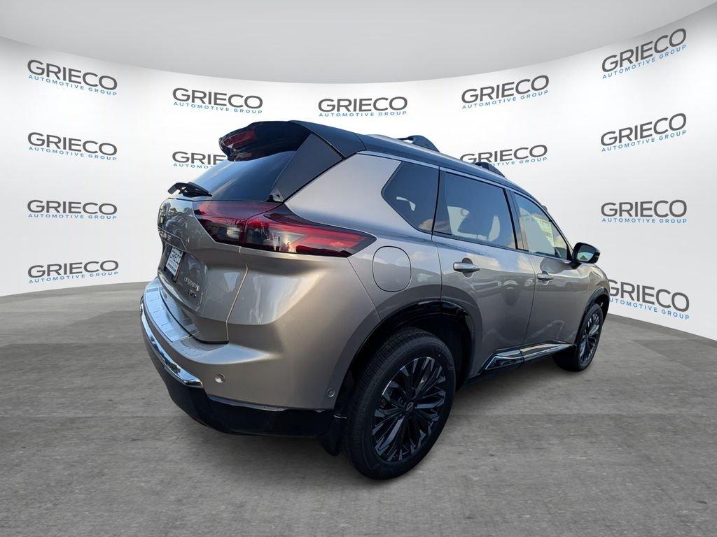 Nissan Rogue Platinum - Thumbnail 8