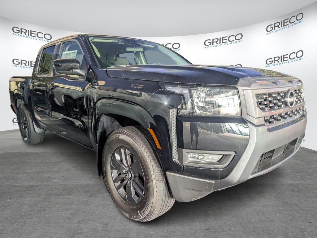 Nissan Frontier Crew Cab Sv - Thumbnail 2