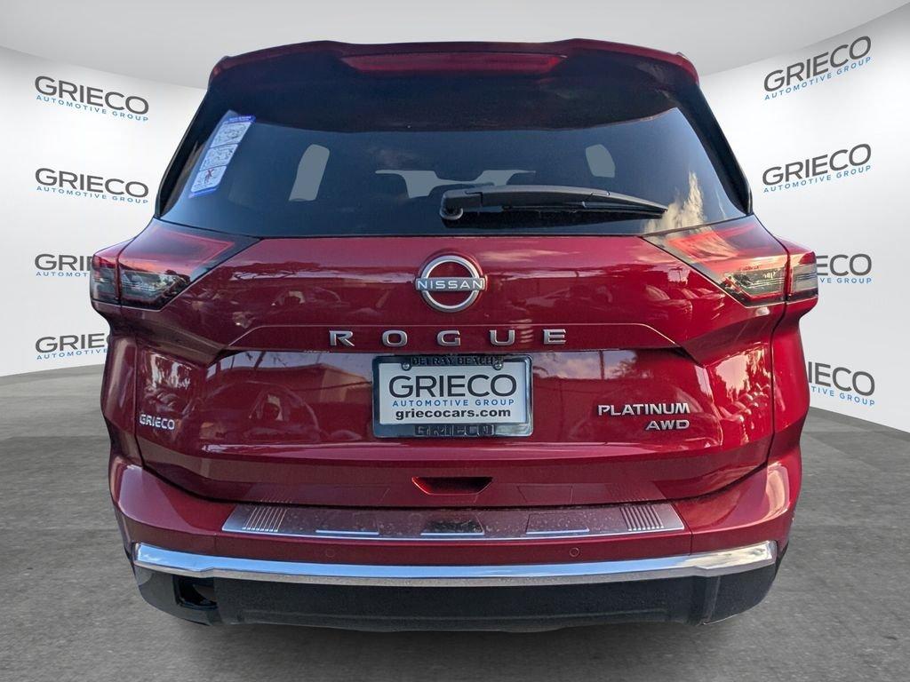 Nissan Rogue Platinum - Thumbnail 7