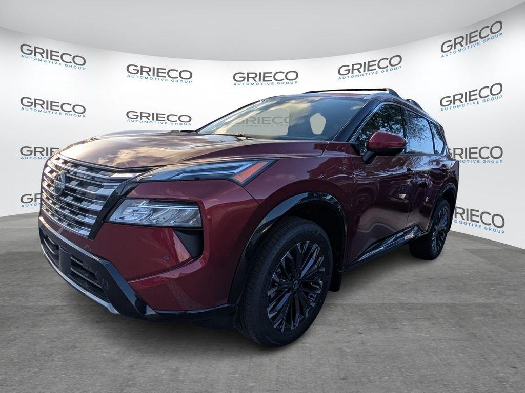 Nissan Rogue Platinum - Thumbnail 4