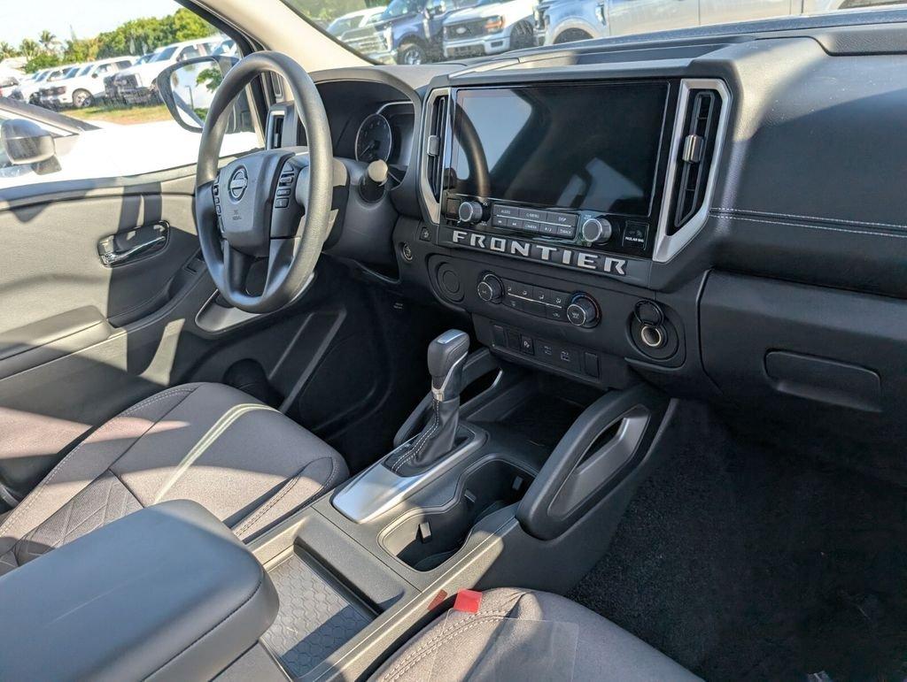 Nissan Frontier Crew Cab Sv - Thumbnail 12