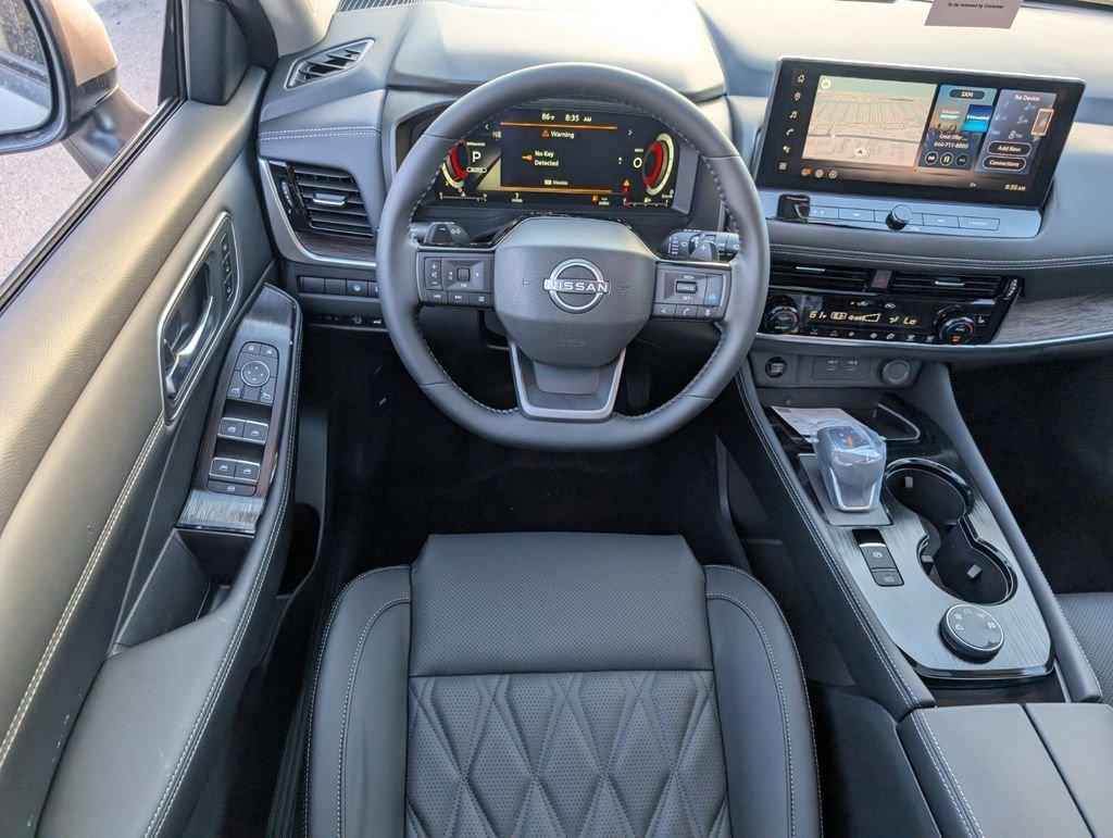 Nissan Rogue Platinum - Thumbnail 13