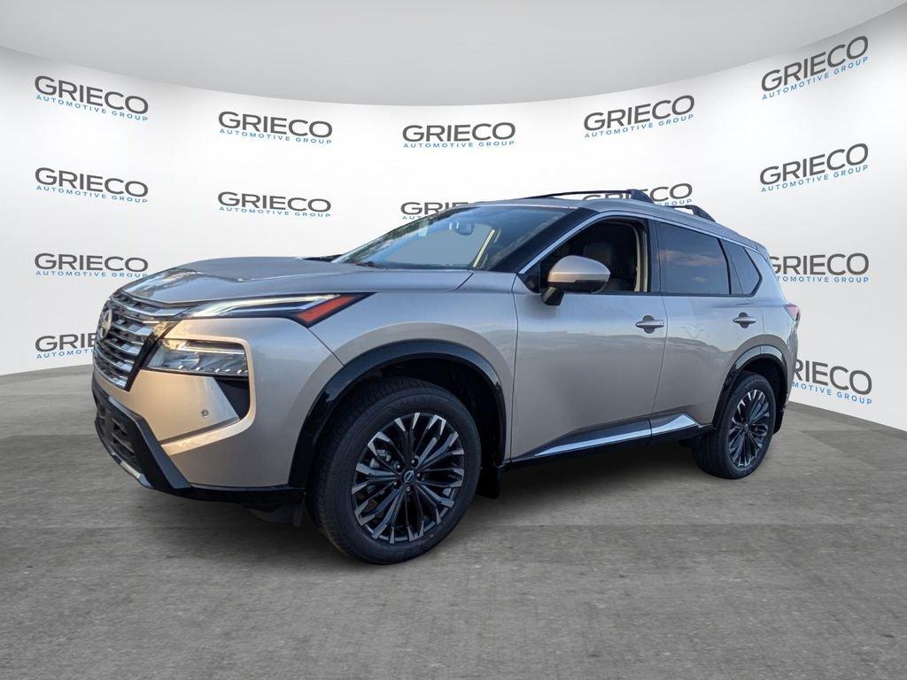 Nissan Rogue Platinum - Thumbnail 4