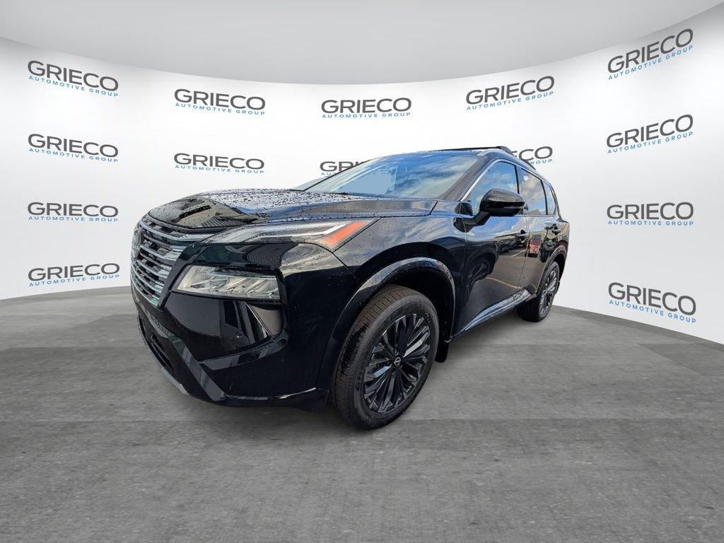 Nissan Rogue Platinum - Thumbnail 4