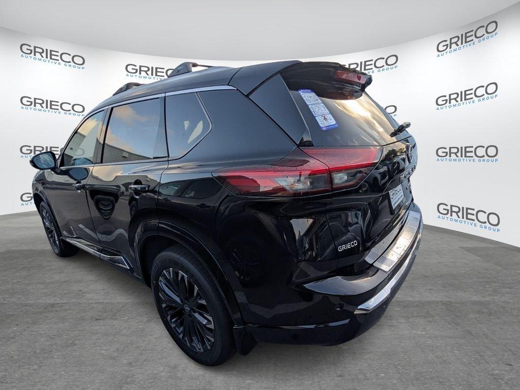 Nissan Rogue Platinum - Thumbnail 5