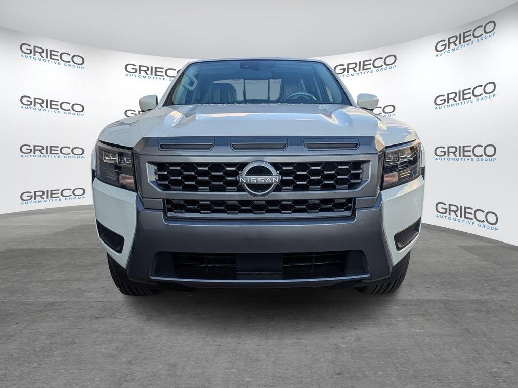 Nissan Frontier Crew Cab Sv - Thumbnail 3