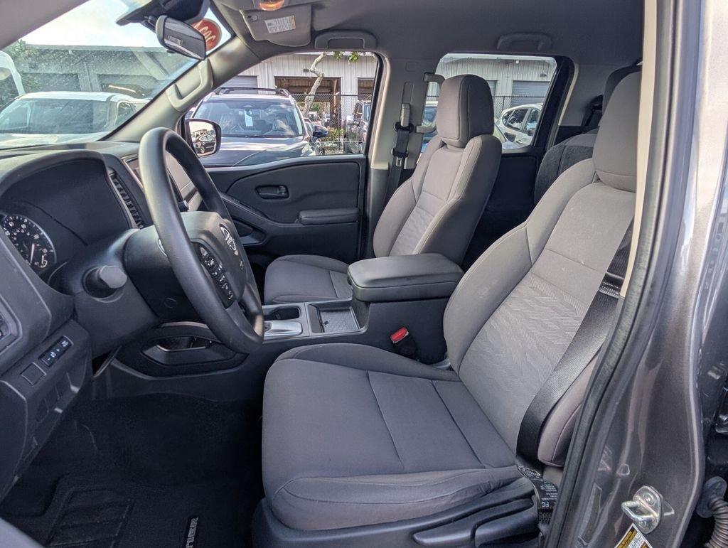 Nissan Frontier S - Thumbnail 11