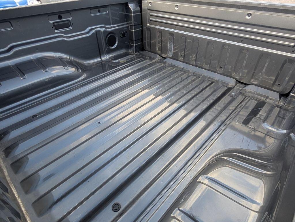 Nissan Frontier S - Thumbnail 14