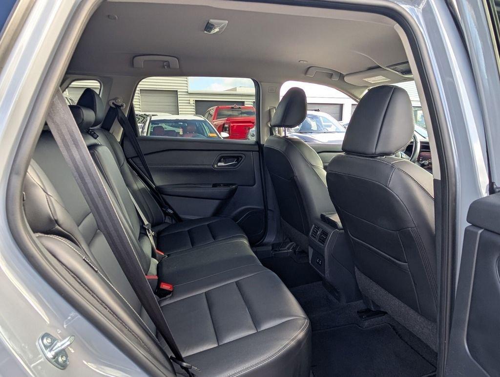 Nissan Rogue Sl - Thumbnail 17