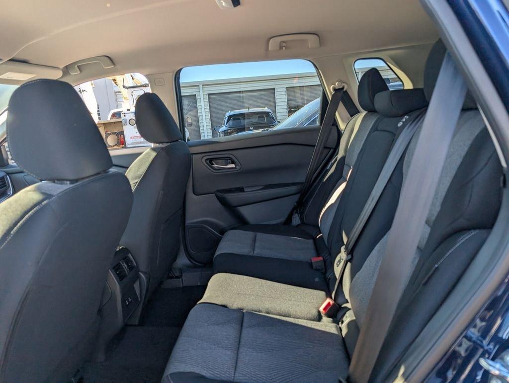 Nissan Rogue Sv - Thumbnail 13