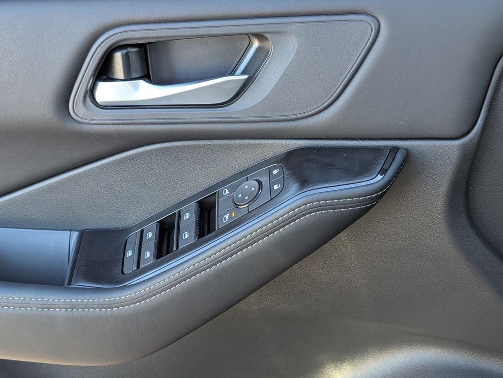 Nissan Rogue Sv - Thumbnail 20