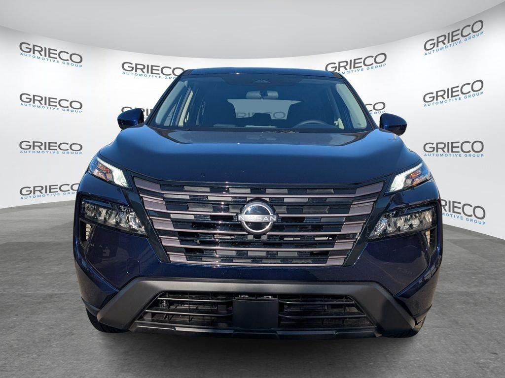 Nissan Rogue Sv - Thumbnail 3