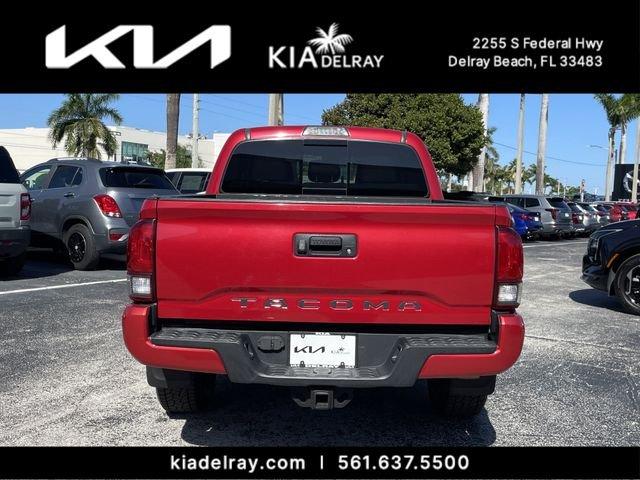 Toyota Tacoma - Thumbnail 5