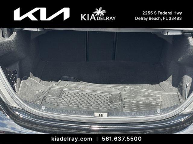 Mercedes-Benz C 300 - Thumbnail 9