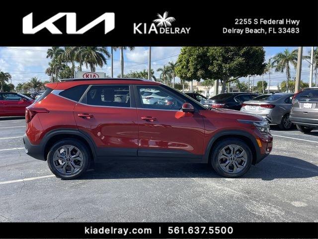 Kia Seltos S - Thumbnail 3