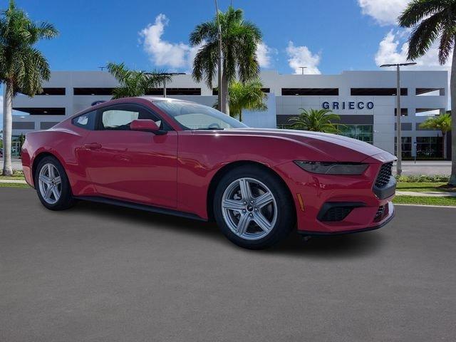 Ford Mustang Ecoboost® Fastback - Thumbnail 2