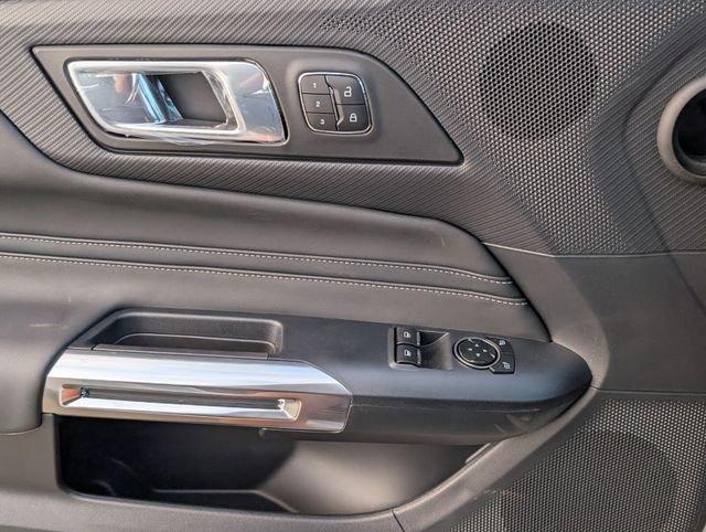 Ford Mustang Ecoboost® Premium Fastback - Thumbnail 15