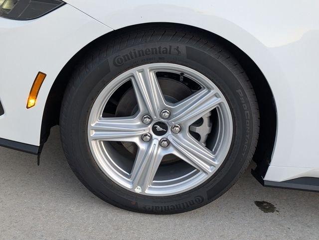 Ford Mustang Ecoboost® Premium Fastback - Thumbnail 5