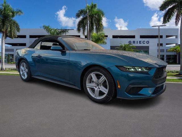 Ford Mustang Ecoboost® Premium Convertible - Thumbnail 2