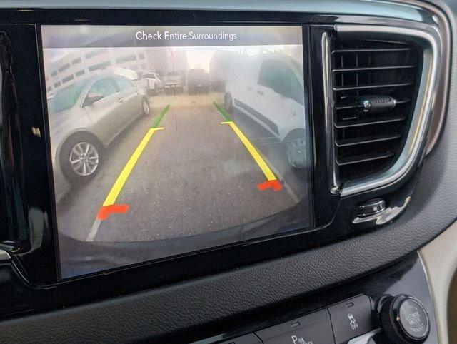 Chrysler Pacifica Touring L Plus - Thumbnail 18