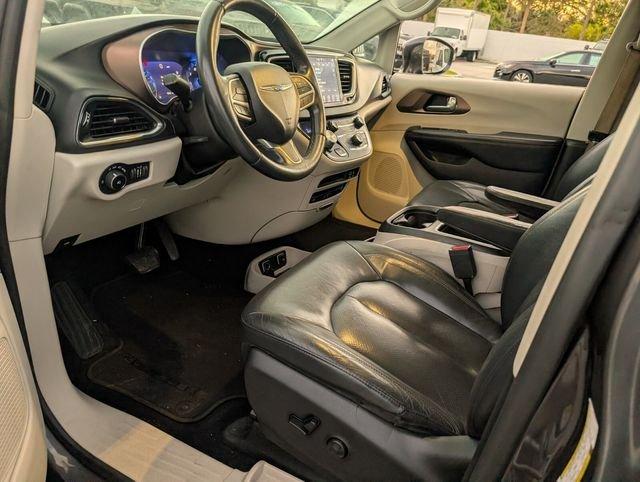 Chrysler Pacifica Touring L Plus - Thumbnail 7