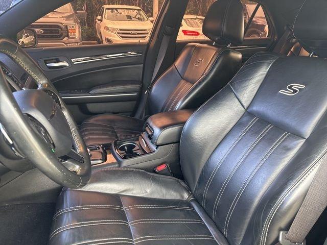 Chrysler 300 S - Thumbnail 7