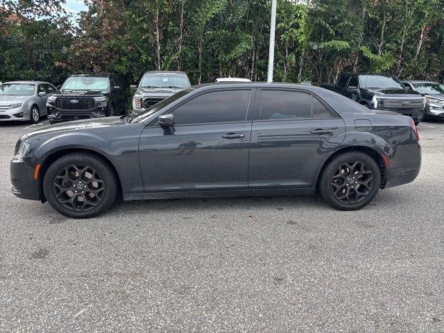 Chrysler 300 S - Thumbnail 5