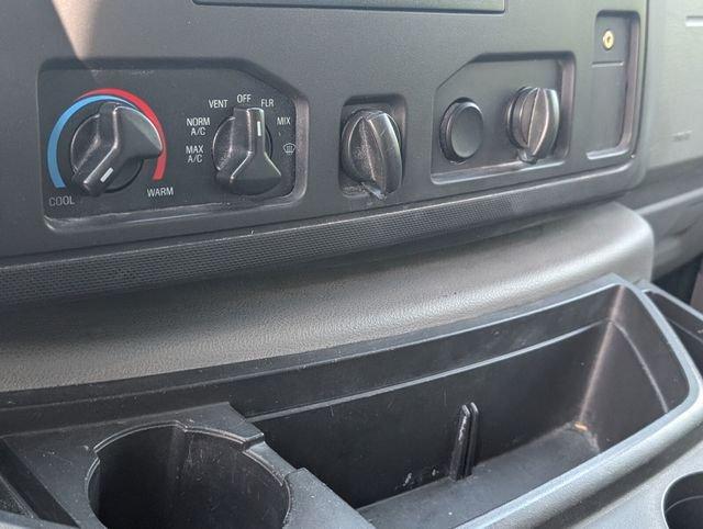 Ford Econoline 350 Cutaway Base - Thumbnail 15