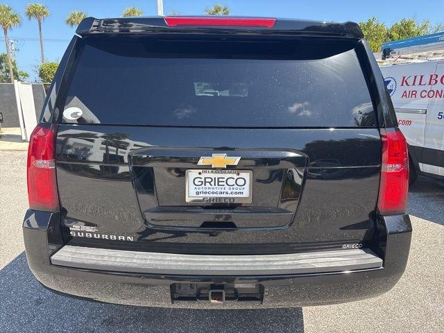 Chevrolet Suburban Lt - Thumbnail 4