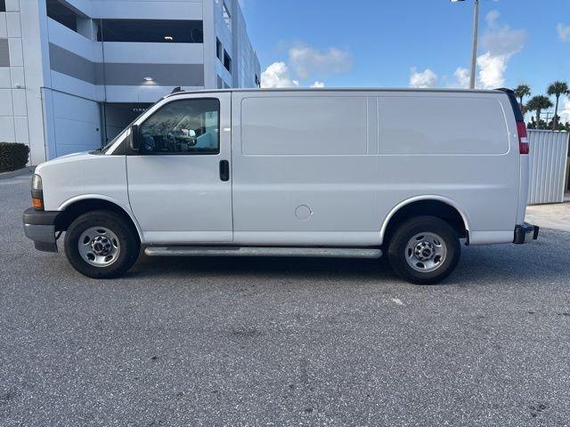 Gmc Savana G2500 Work Van - Thumbnail 4