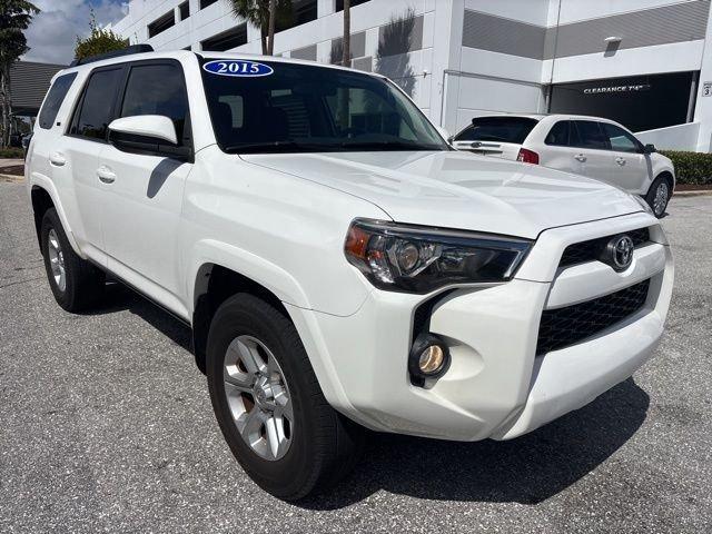 Toyota 4Runner Sr5 - View 1