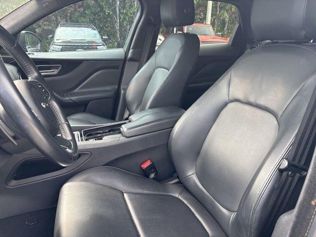 Jaguar F-Pace 25T Premium - Thumbnail 6