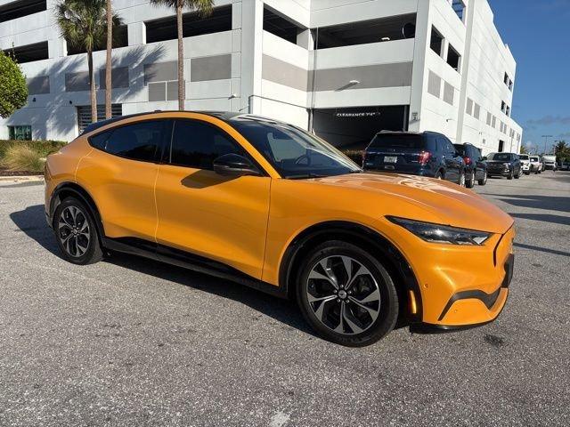 Ford Mustang Mach-E Premium - Thumbnail 3