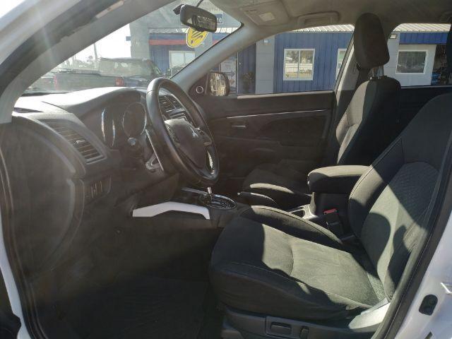 Mitsubishi Outlander Sport - Thumbnail 8