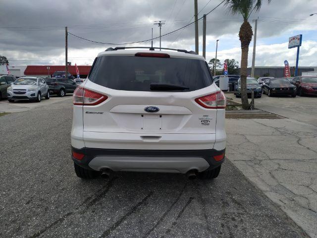 Ford Escape - Thumbnail 4