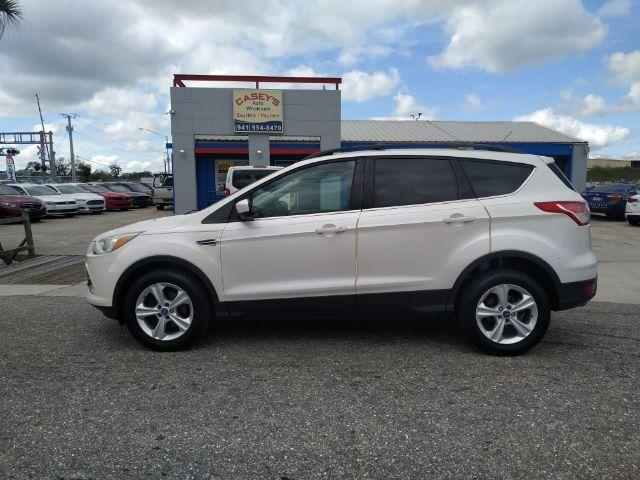 Ford Escape - Thumbnail 2