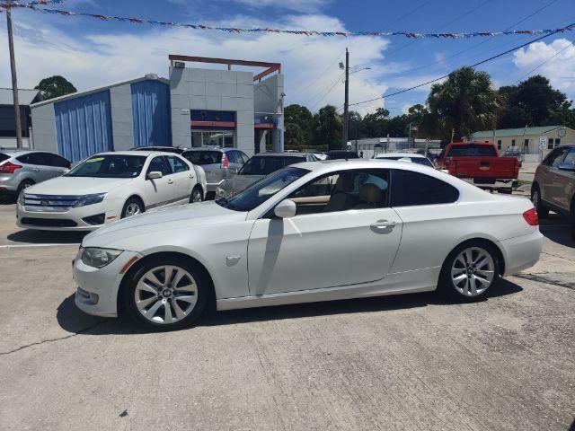 BMW 3-Series - Thumbnail 3