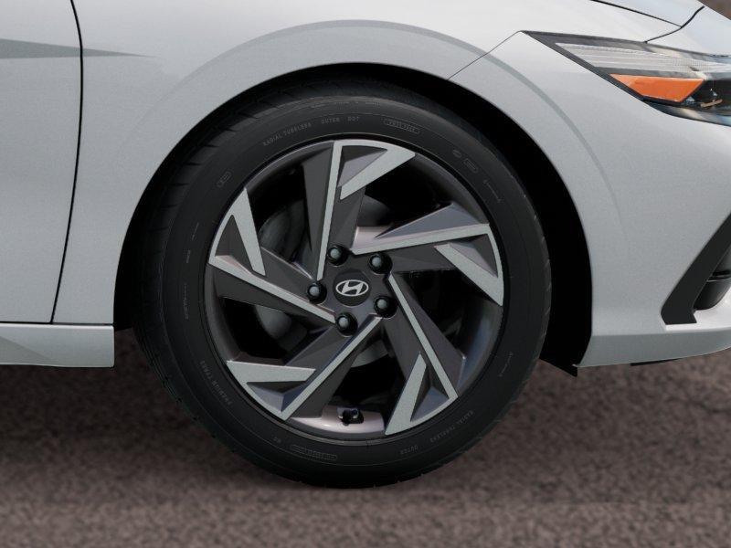 Hyundai Elantra Limited - Thumbnail 9