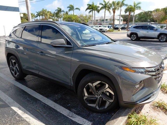 Hyundai Tucson Limited - Thumbnail 3